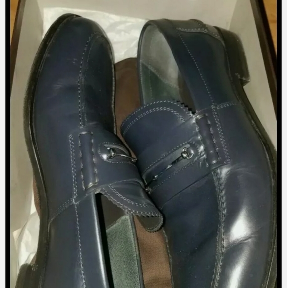 Men authentic Gucci shoes with silver horsebit